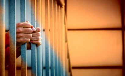 مؤسسة الامام الشيرازي تطالب بالحد من ظاهرة التعذيب