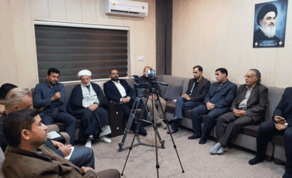 حلقة نقاش عن الاعتدال بين التطرف العلماني والتطرف الديني